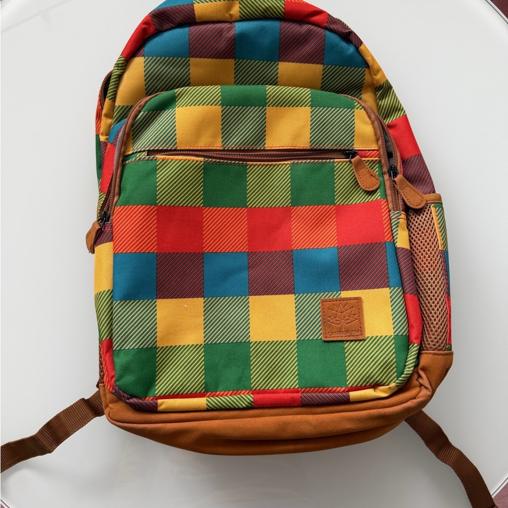 Multicolor Checkered Canada theme Men's Backpack with Brown velvet Base